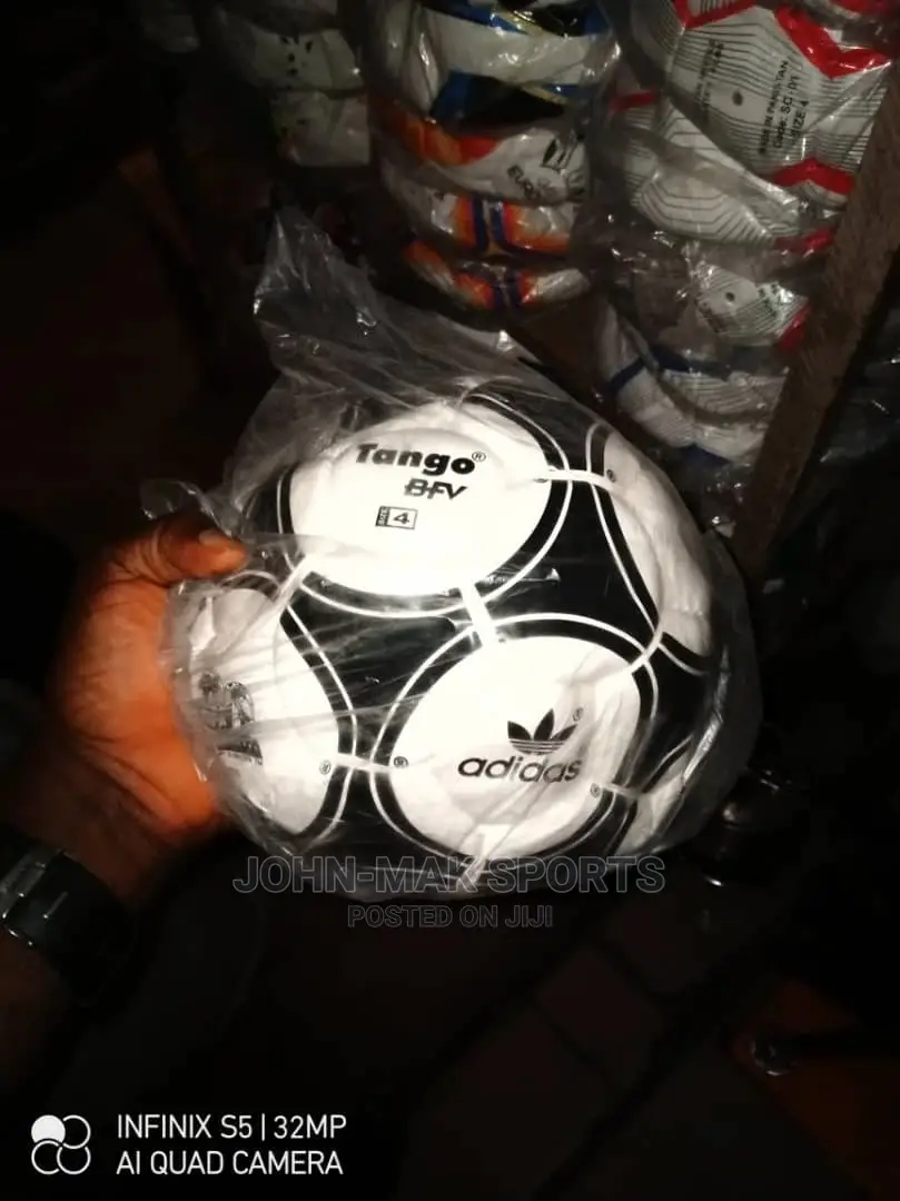 ADIDAS SIZE 4 Football