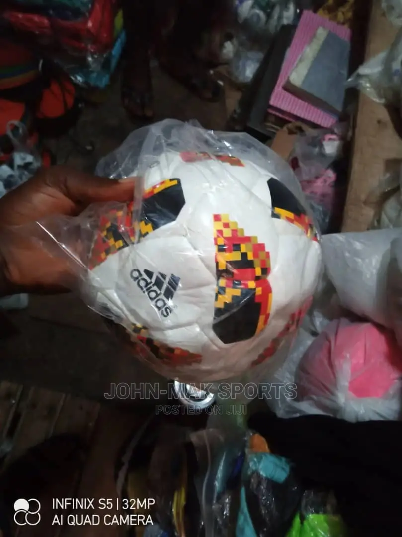 ADIDAS SIZE 4 Football