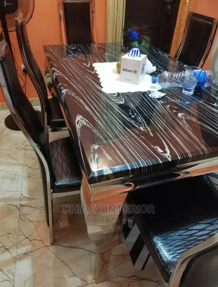 6 Seaters Marble Dining Table