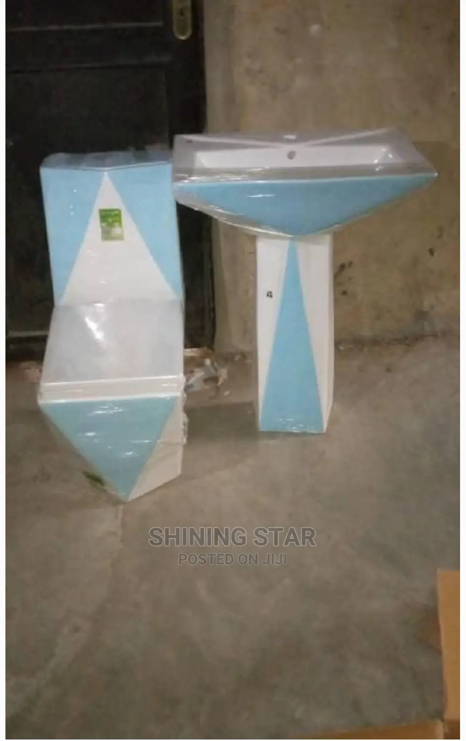 Eco Blue Diamond Toilet Set With Basin