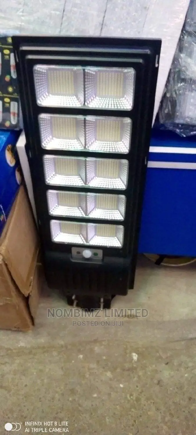 8 Eyes All in One Solar Street Light