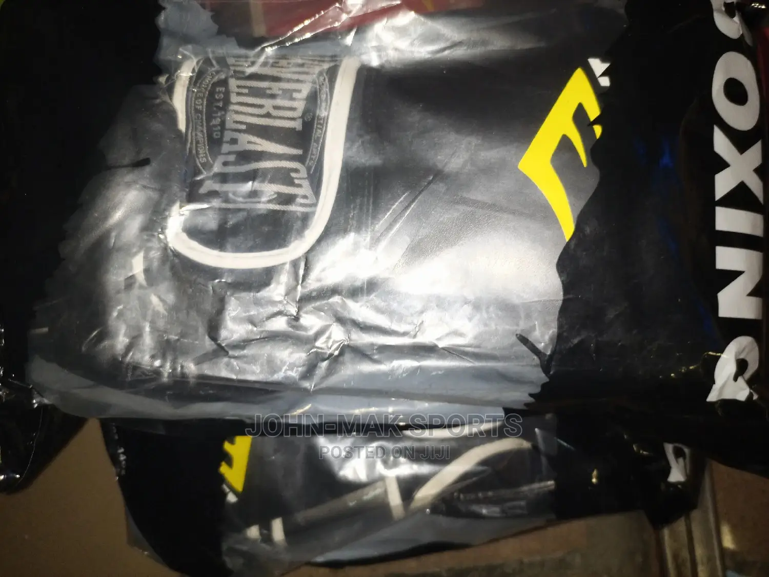 Everlast Boxing Gloves