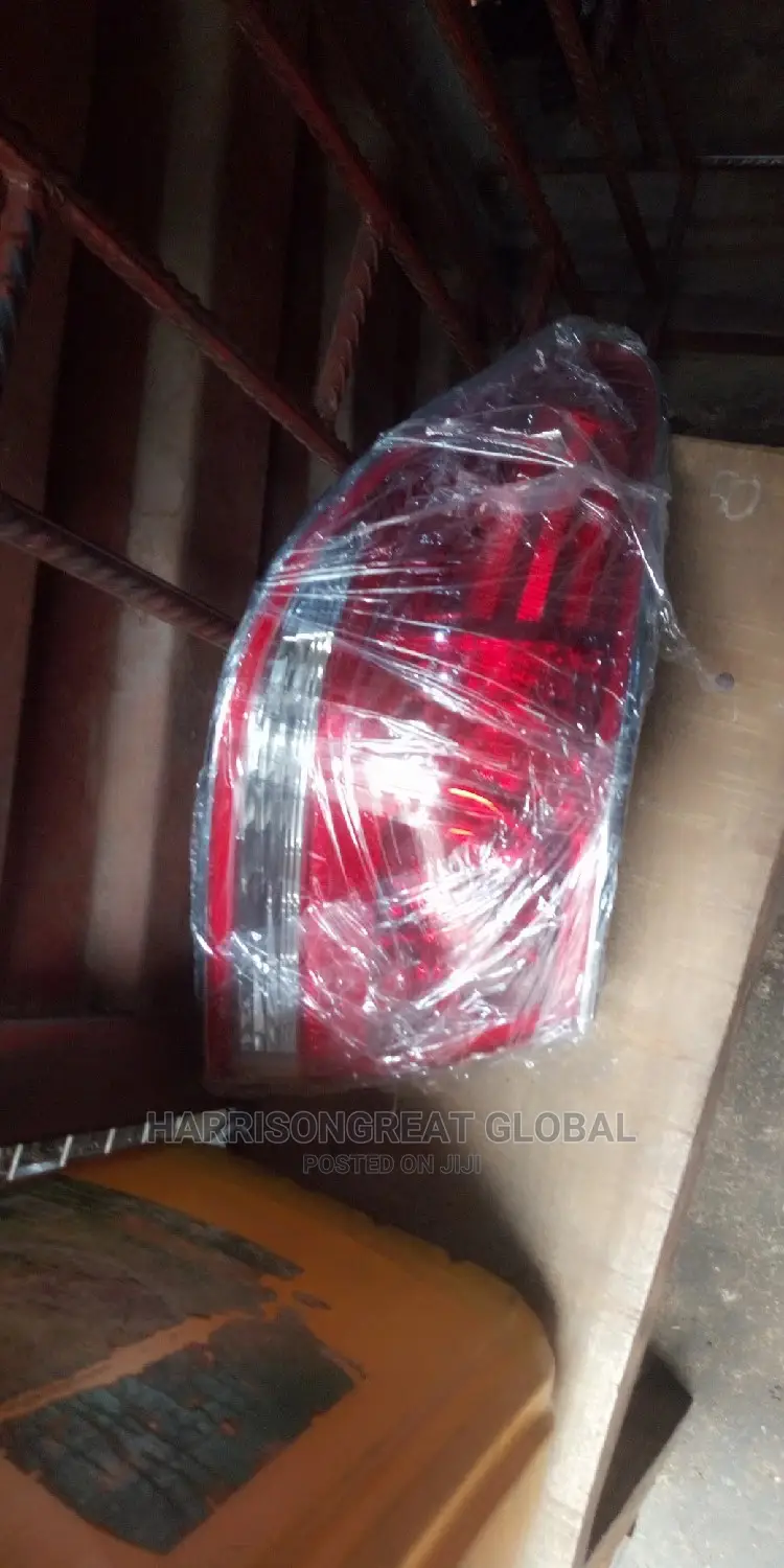 Tail Light for Lexus Es330 2005 Model (Depo)