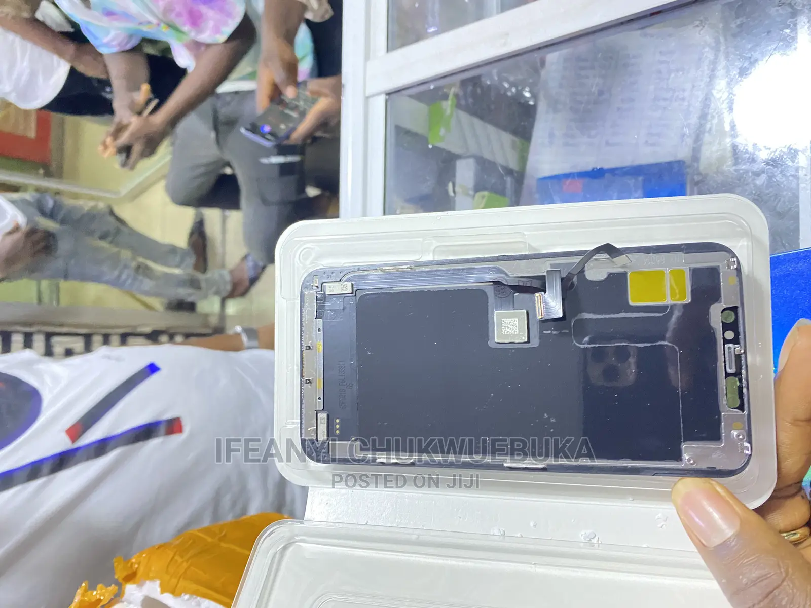 iPhone 11 Pro Max Screen With a Year Guarantee