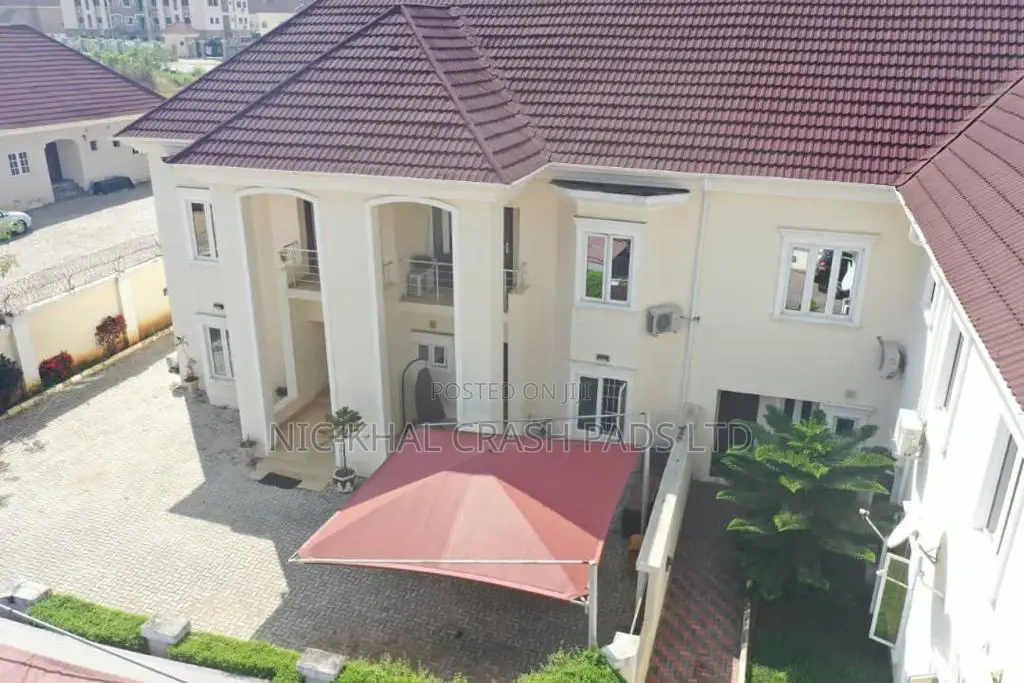 Semi Detached Duplex