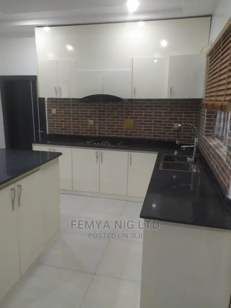 Modern Kitchen Cabinet at Affordable Prices