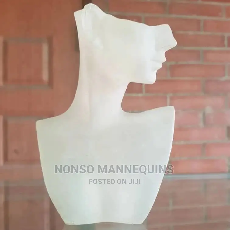 Ear Rings and Jewelries Display Mannequins