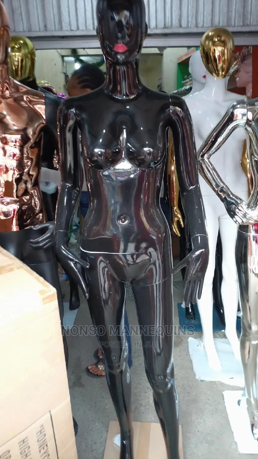 Female Size 8 Glossy Black Mannequins With Red Lips