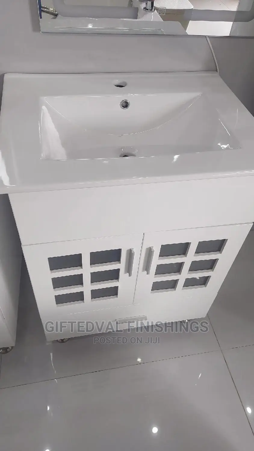 Cabinet Basin