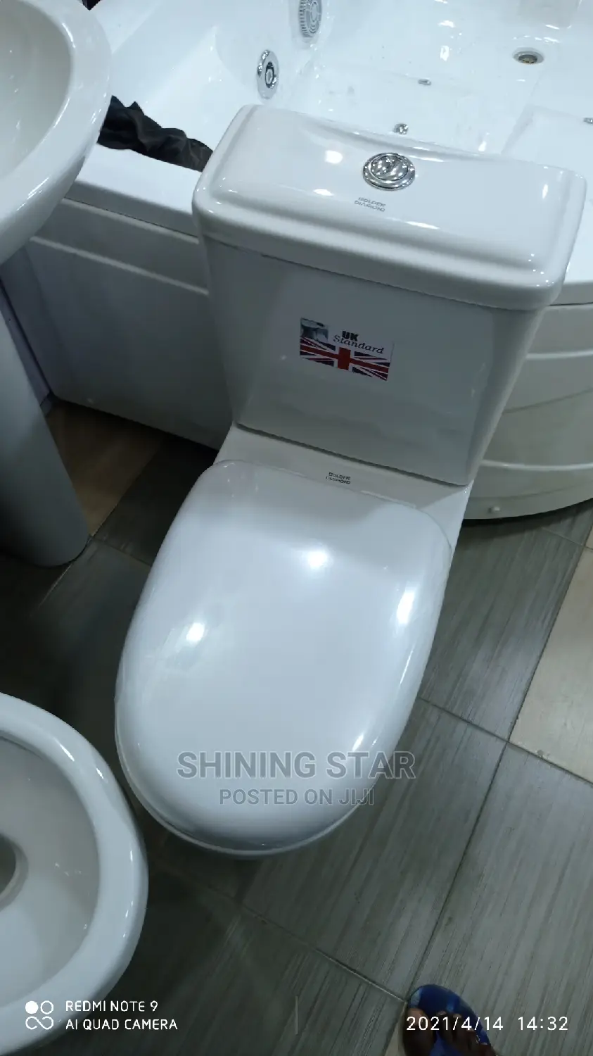 Executive Medium Toilet Set