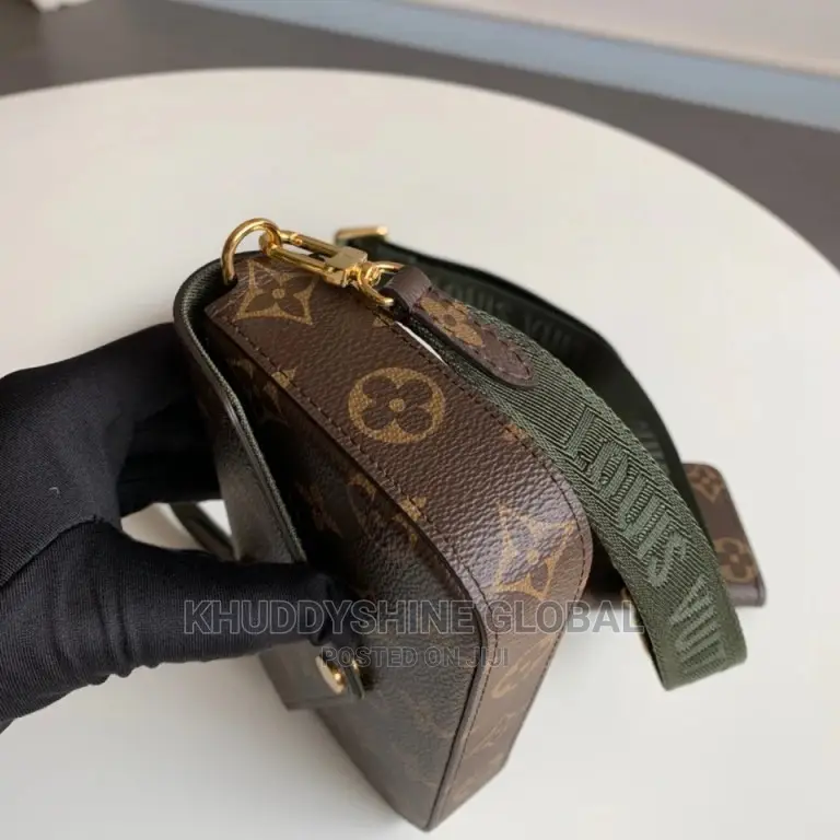 LOUIS VUITTON Multi Pochette Shoulder Bag