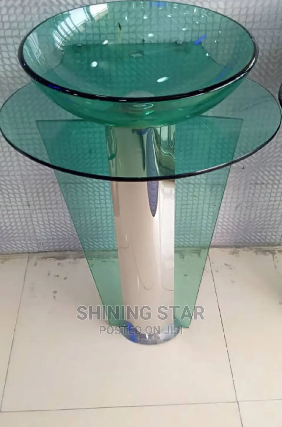 Glass Basin With Mirror