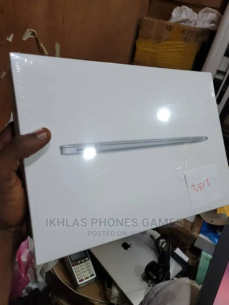 New Laptop Apple MacBook Air 16GB Intel 1T