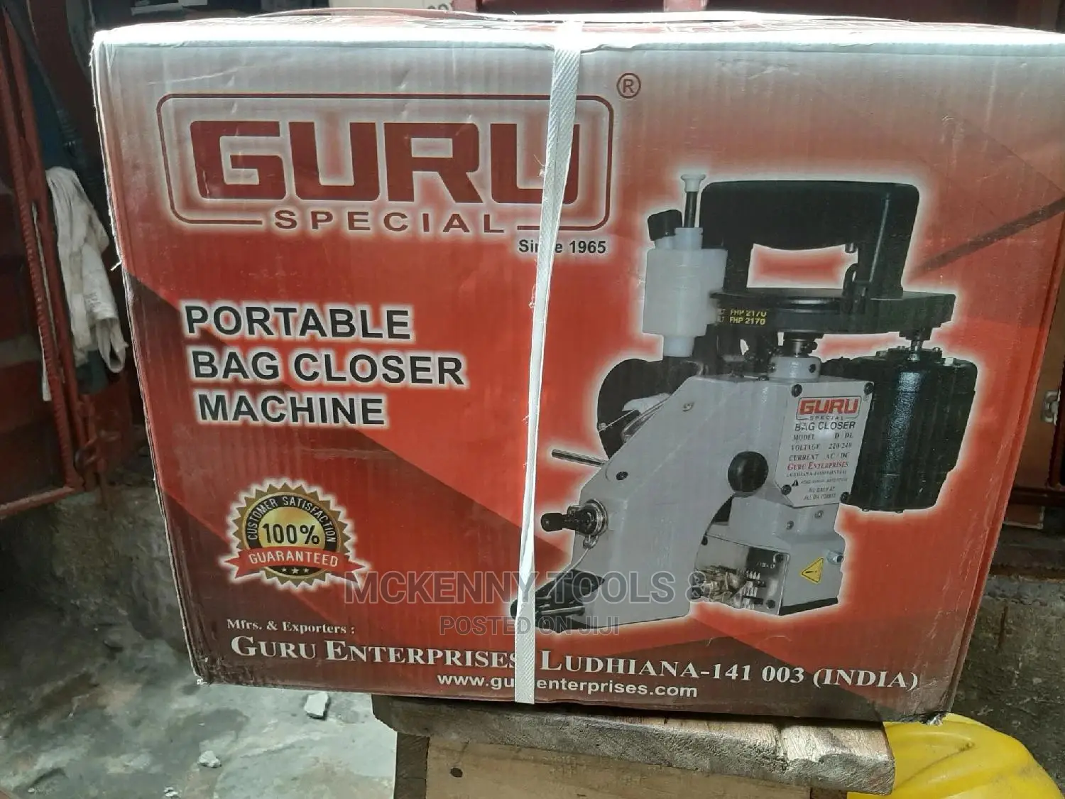 Guru Special Portable Bag Closer Sewing Machine WTH Oil Pump