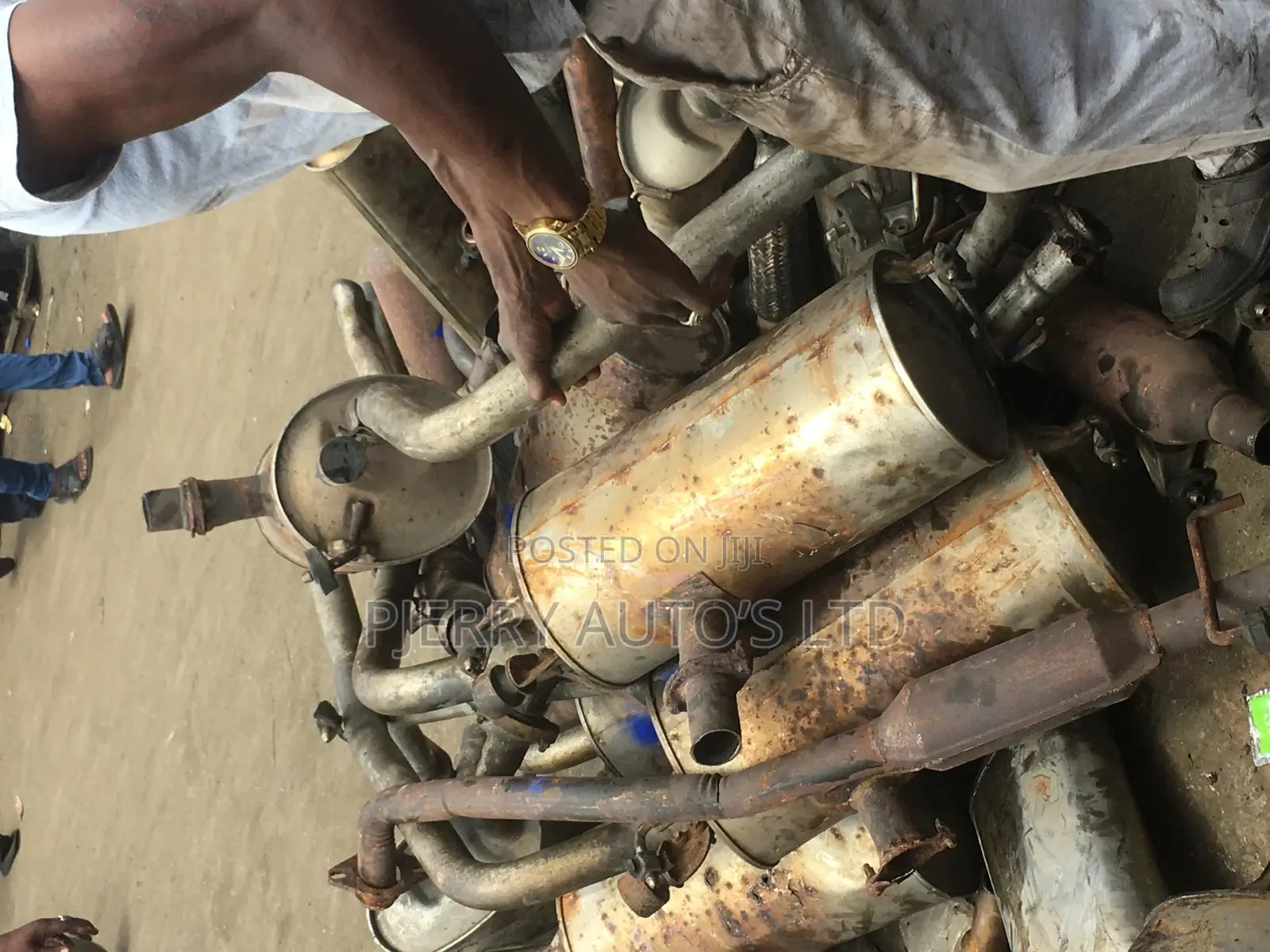 Dealer in All Kind of Exhaust and Catalytic Converters