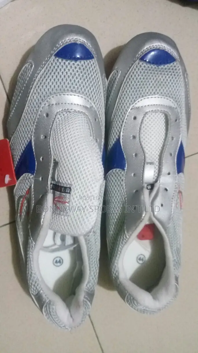 Athleties Running Spike Shoe