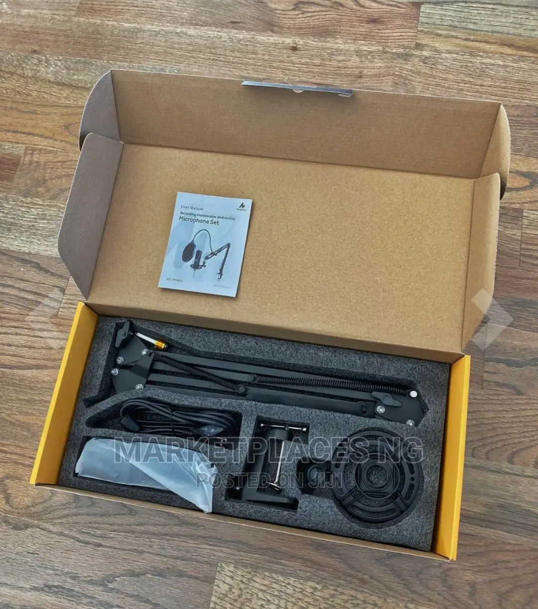 Maono AU- PM401 USB Microphone for Podcast