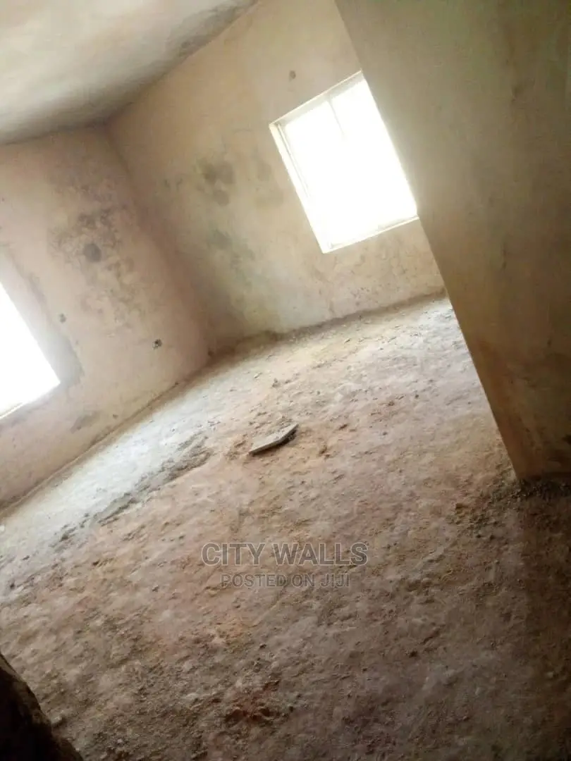 3bdrm Block of Flats in Lekki Gardens, Chevron for sale