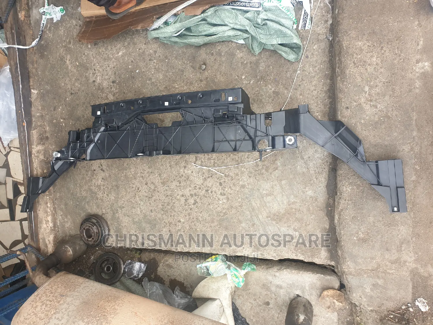 Radiator Support Fusion 2013 (Upper)