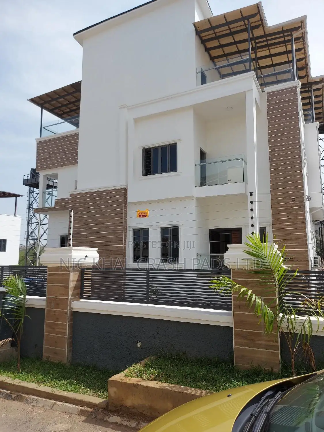 5bdrm Duplex in Guzape for sale