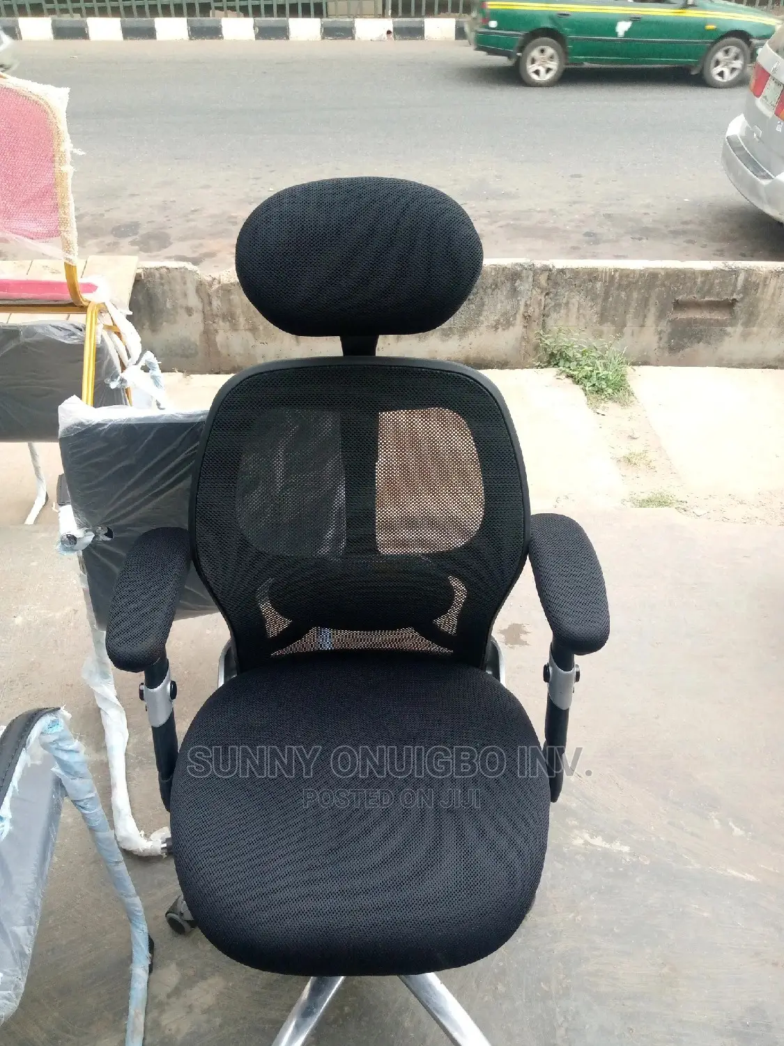 Executive Mech Office Chair With Headrest