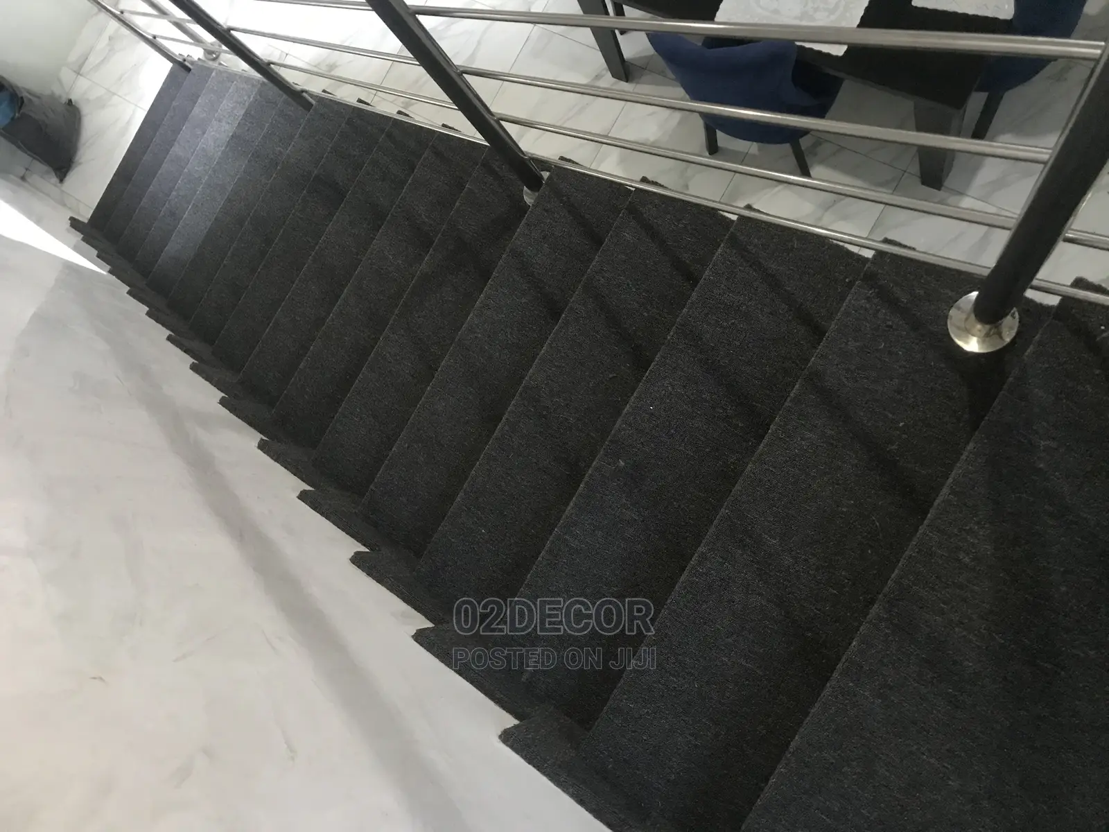 Prevent Your Kids for Getting Wond by Rugging the Staircase