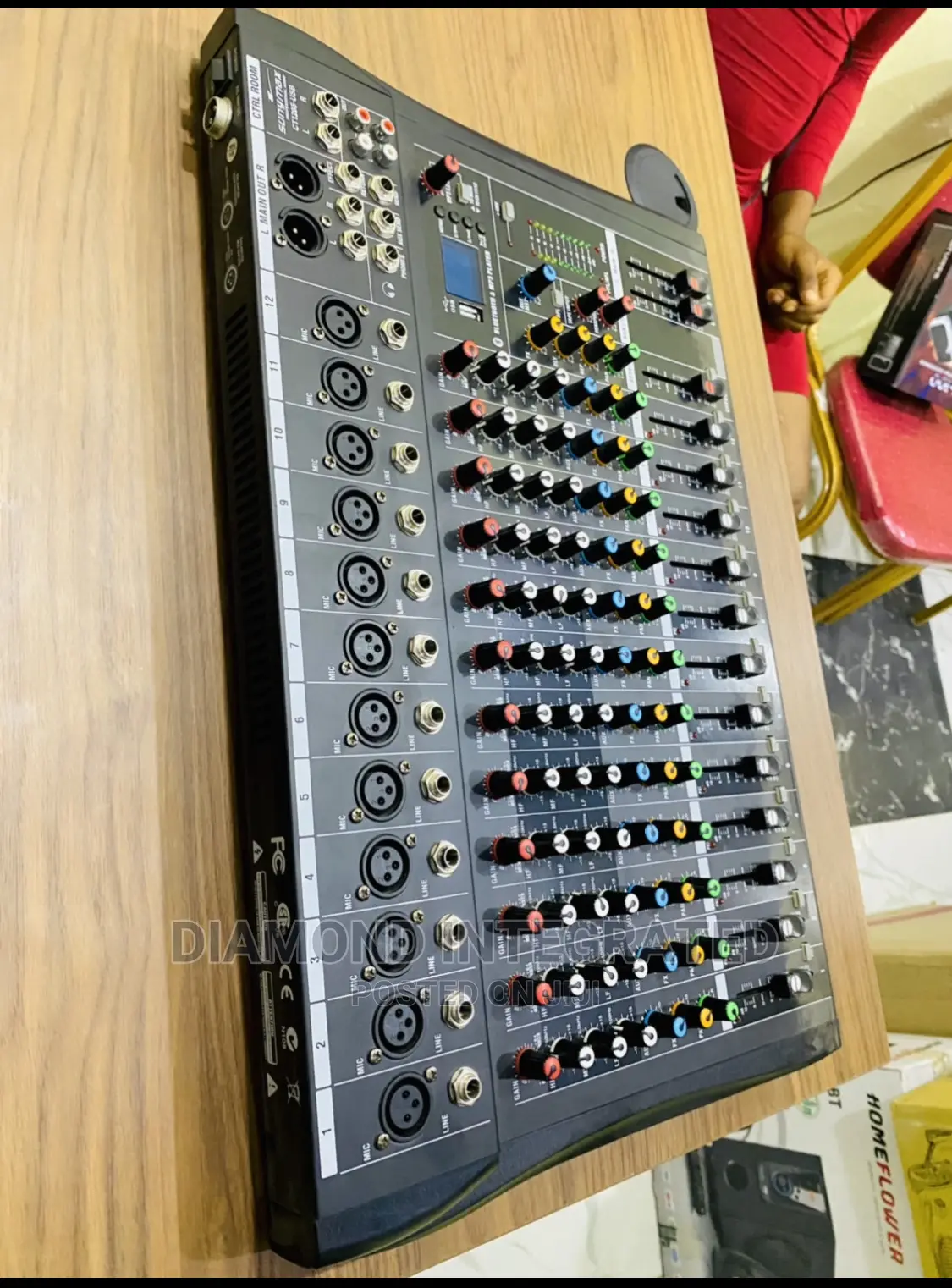 12 Channel Console Mixer