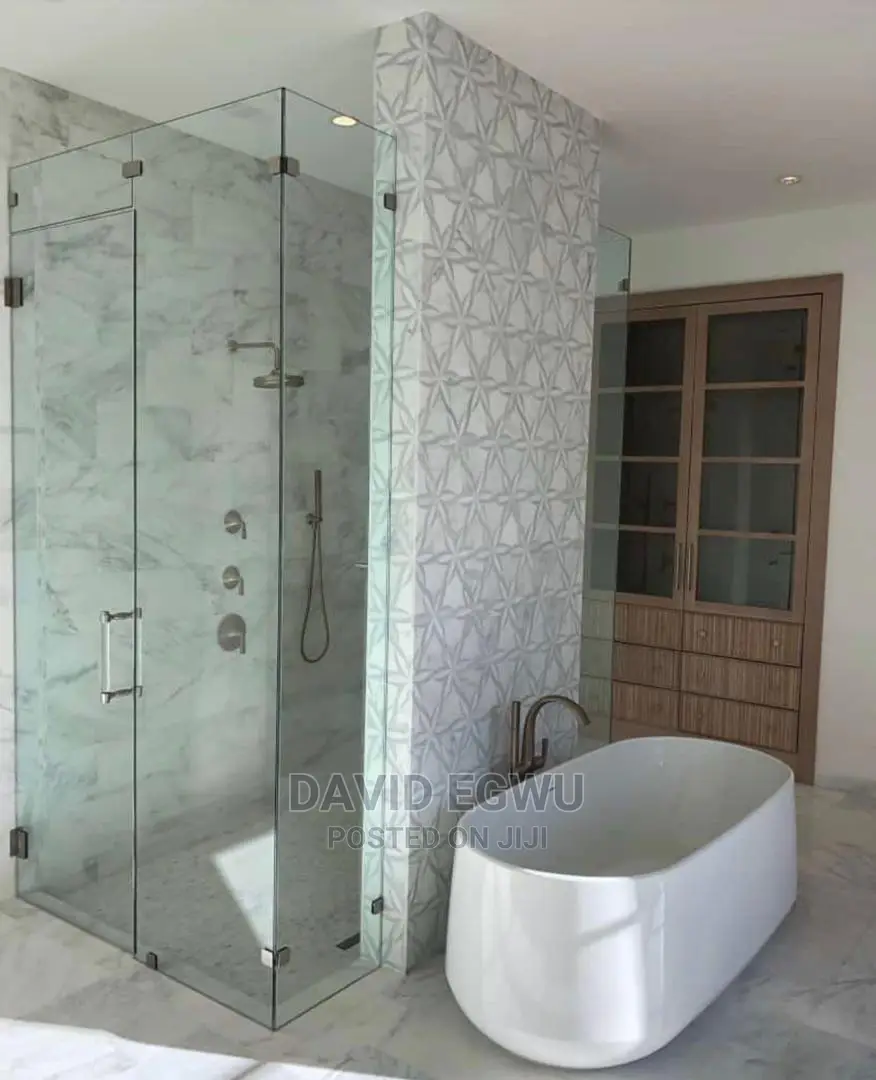 Shower Cubicle With Safe Glass and Affordable Price
