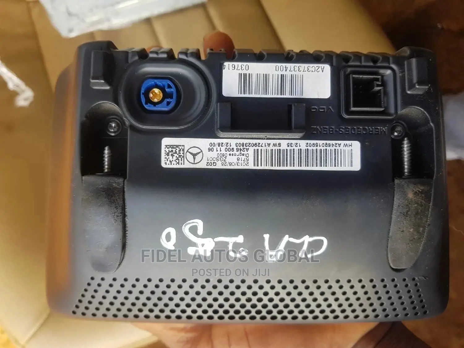 Display Unit - Mercedes-Benz (246-)
