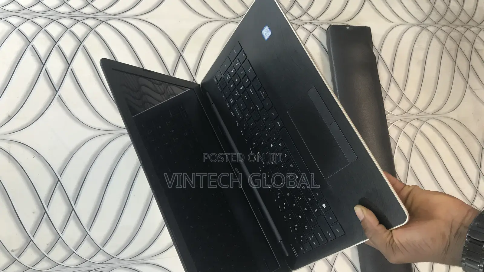 Laptop HP 15-Ra003nia 8GB Intel Core I5 HDD 640GB