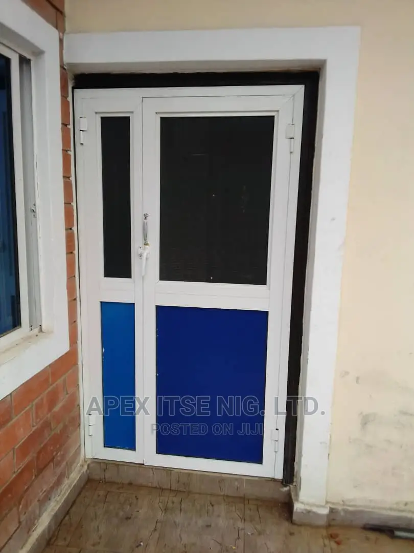 Hacko Board/Aluminum Door