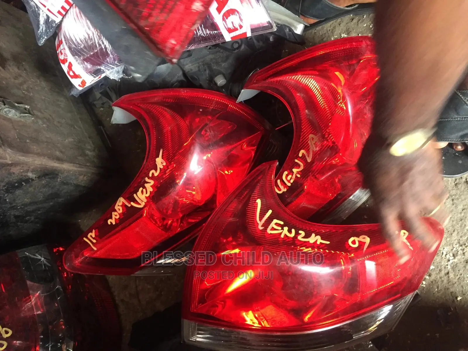 Tail Light Toyota Venza 2009