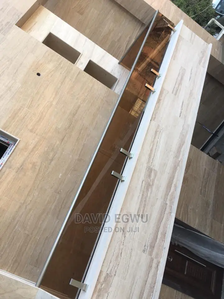 Stainless Rail With Glass