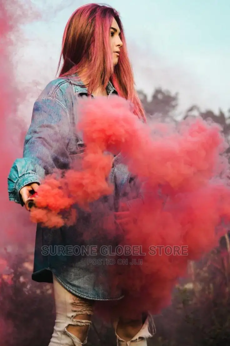 Spray Smoke Effect Show