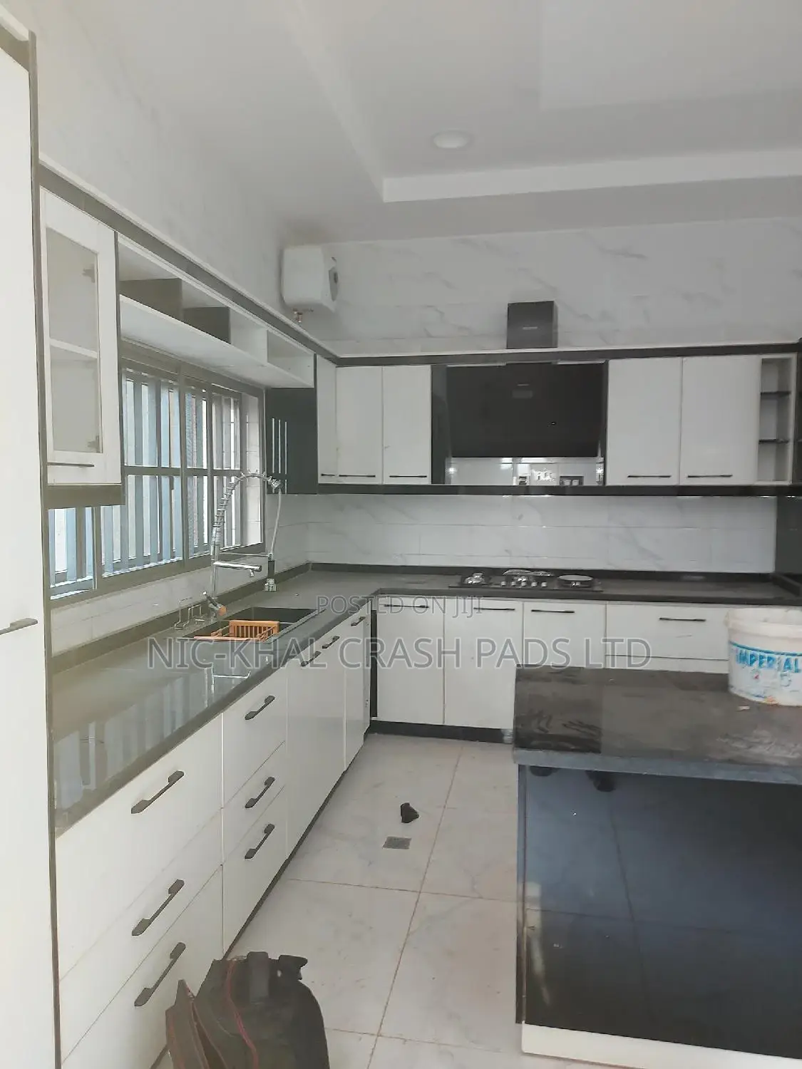 Functional 5bedrm Duplex,Secured Estate in Guzape for Sale