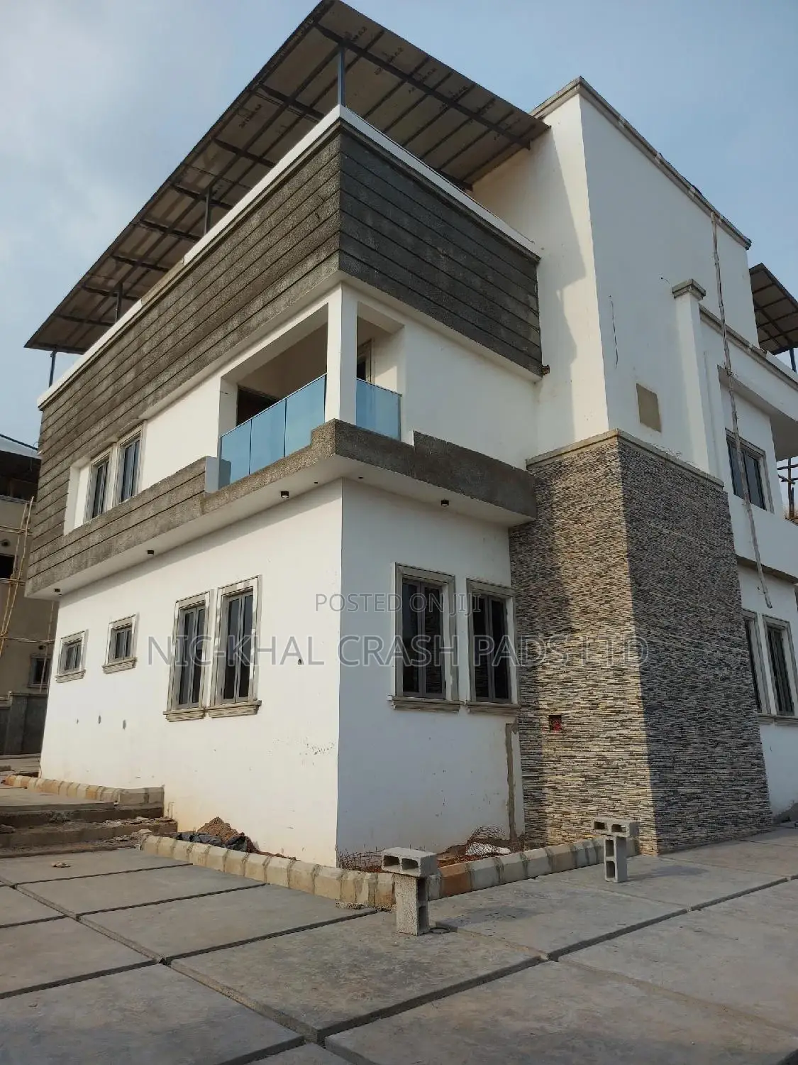 Functional 5bedrm Duplex,Secured Estate in Guzape for Sale