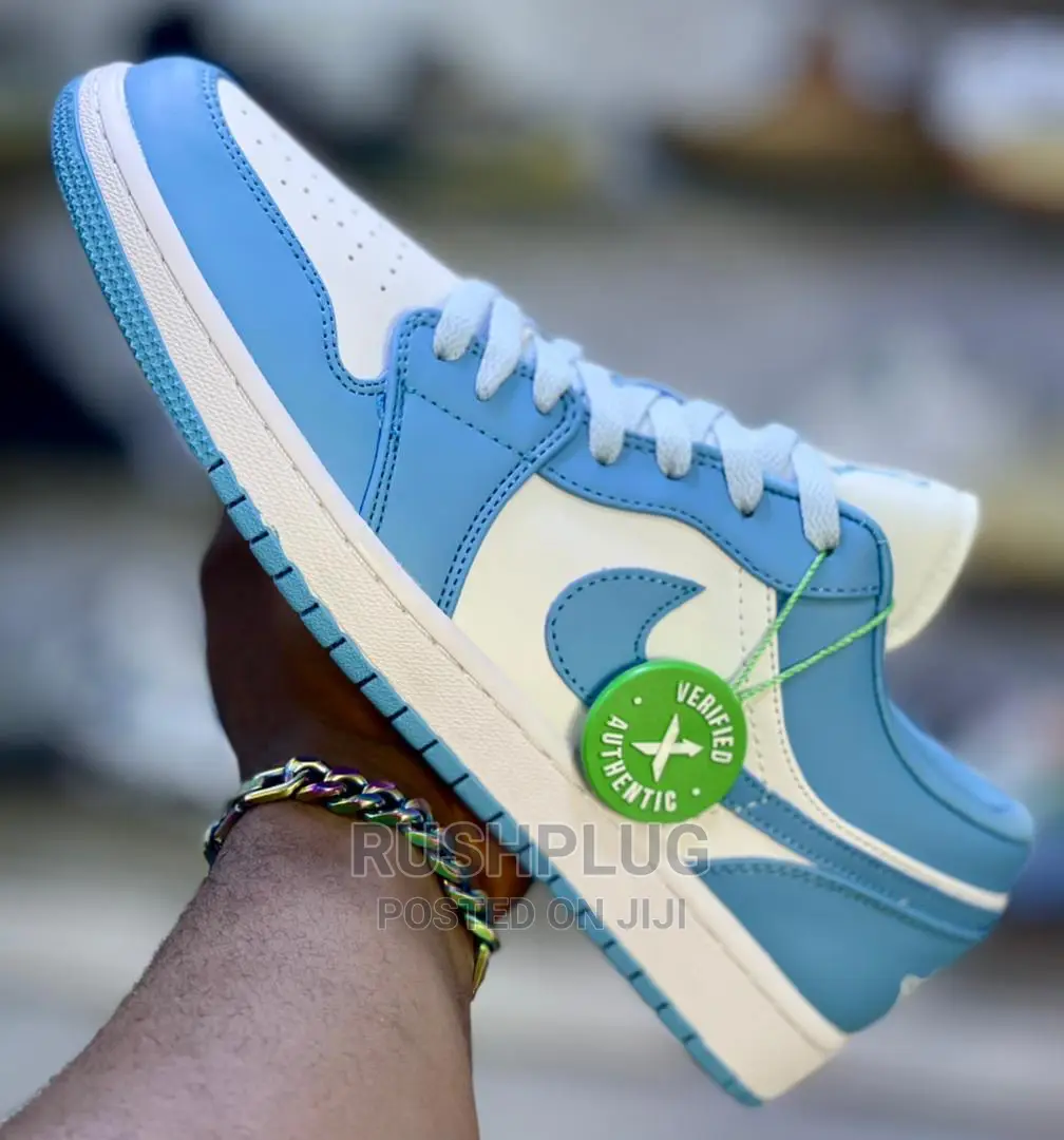 Nike Air Jordan 1 Low ‘ Unc ‘*