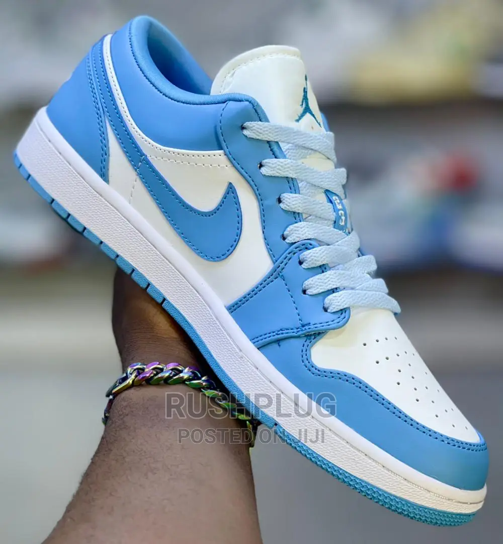 Nike Air Jordan 1 Low ‘ Unc ‘*