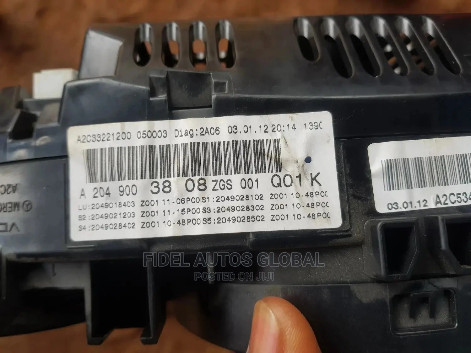 Mercedes C250 C300 C350 Instrument Speedometer Cluster