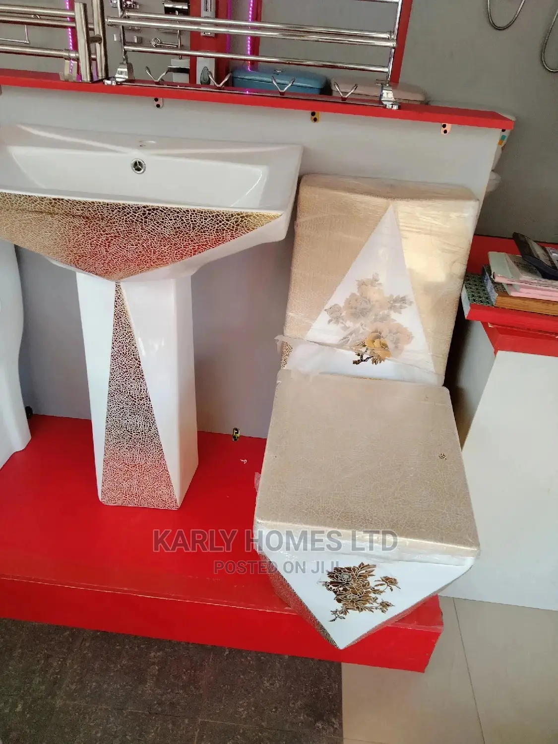 Golden King Executive England Water Closets