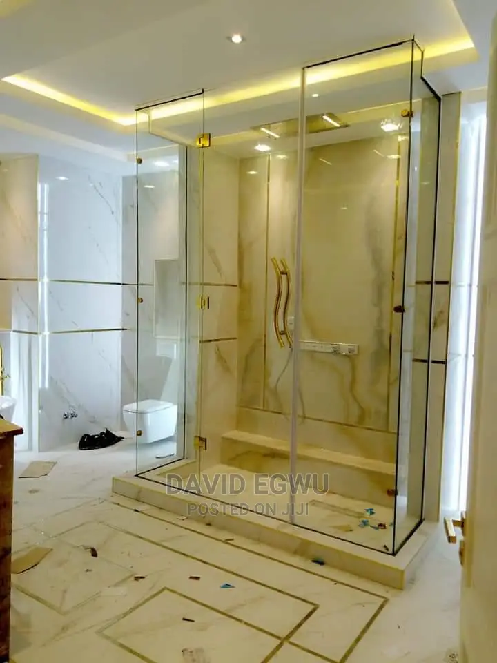 Shower Cubicle and Office Partitions With Safe Glass