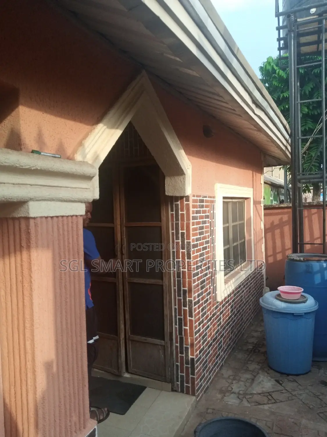 3bdrm Apartment in Ifite Awka for sale