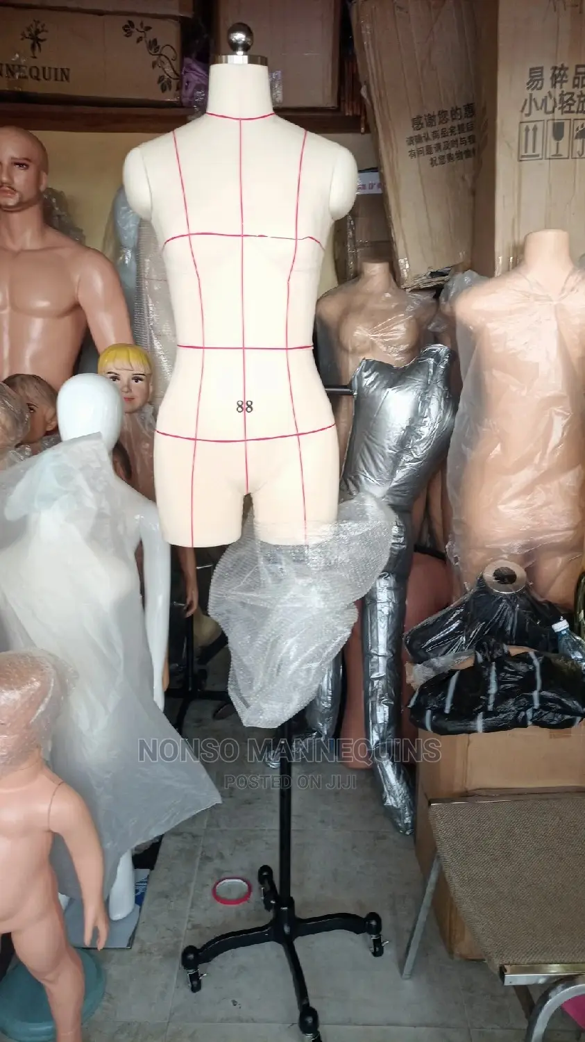 Size 10 Professional Butterfly Dressform
