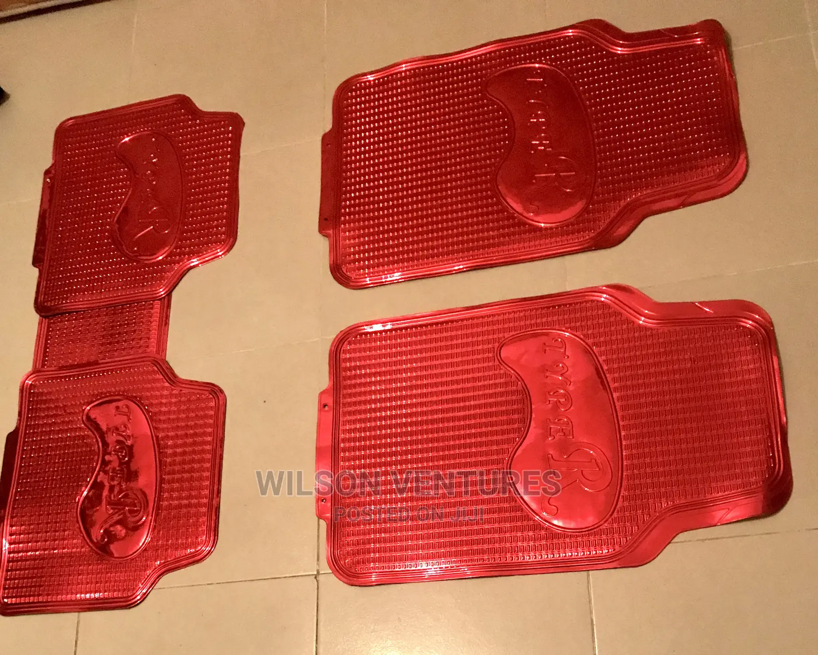 Red Shining Foot Mat
