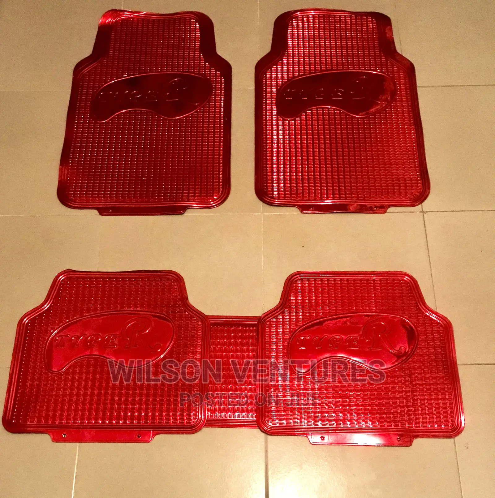 Red Shining Foot Mat
