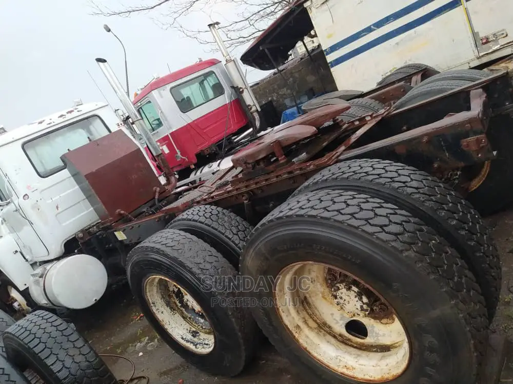Tokunbo 24valves R Model Mack Ten Tyres Head Truck Double Fr