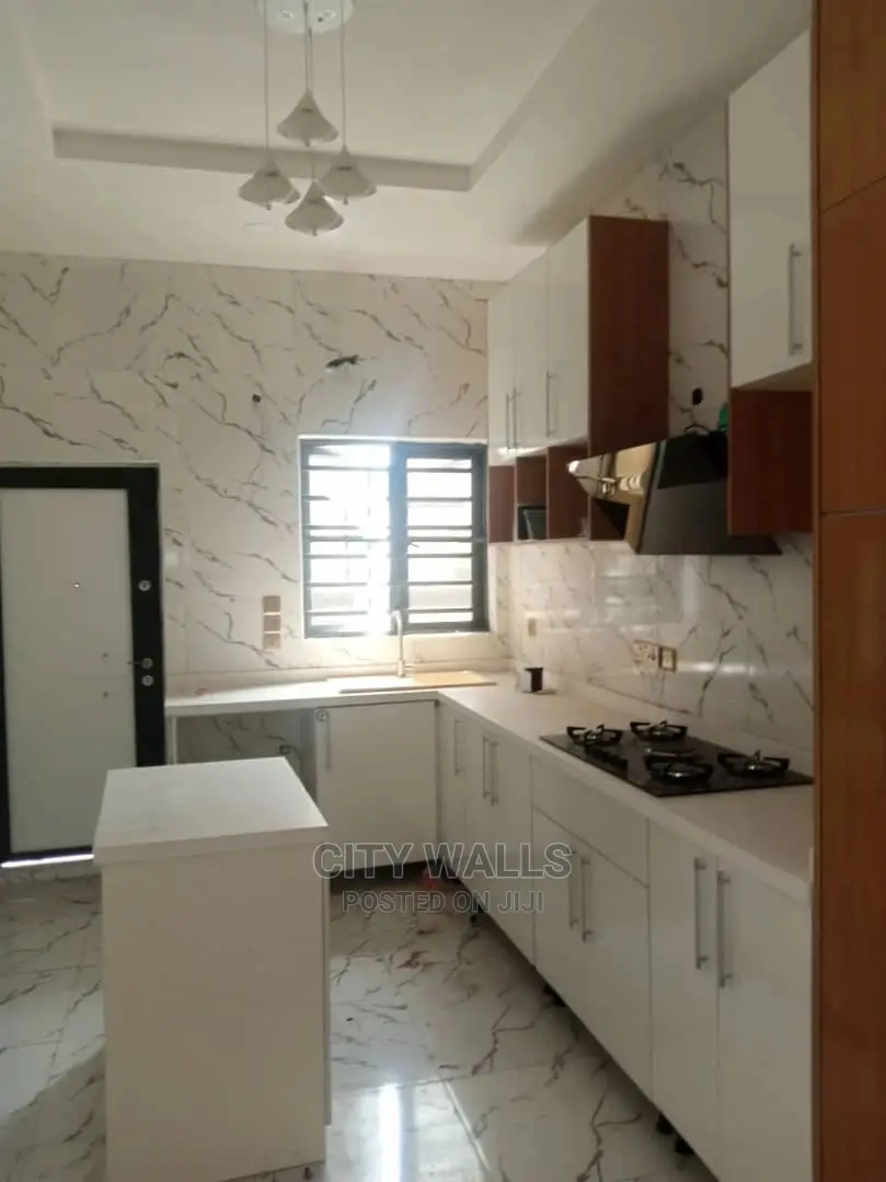 4bdrm Townhouse / Terrace in Spring Garden Estate, Chevron for rent
