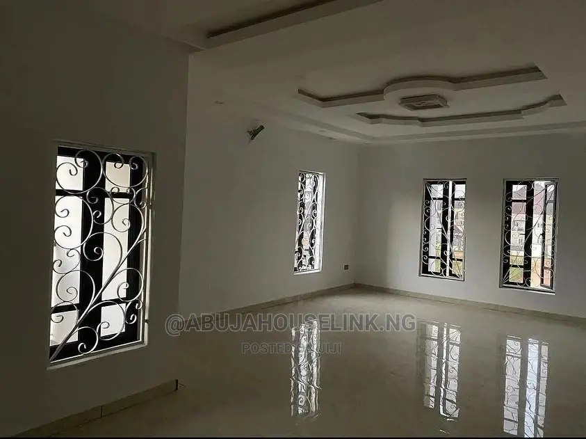 Furnished 5bdrm Duplex in Efab Metropolis, Karsana for sale