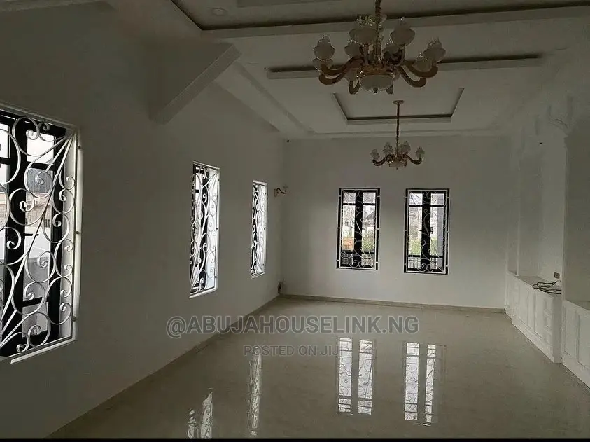 Furnished 5bdrm Duplex in Efab Metropolis, Karsana for sale