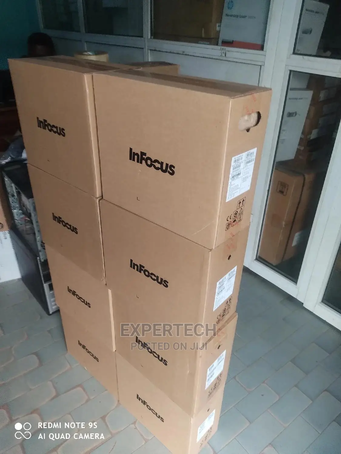 Infocus In136 DLP Projector (P117)